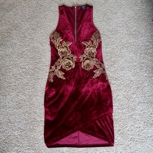 Elegant Maroon Velvet Bodycon Dress Gold Embroidered Floral V Neck
